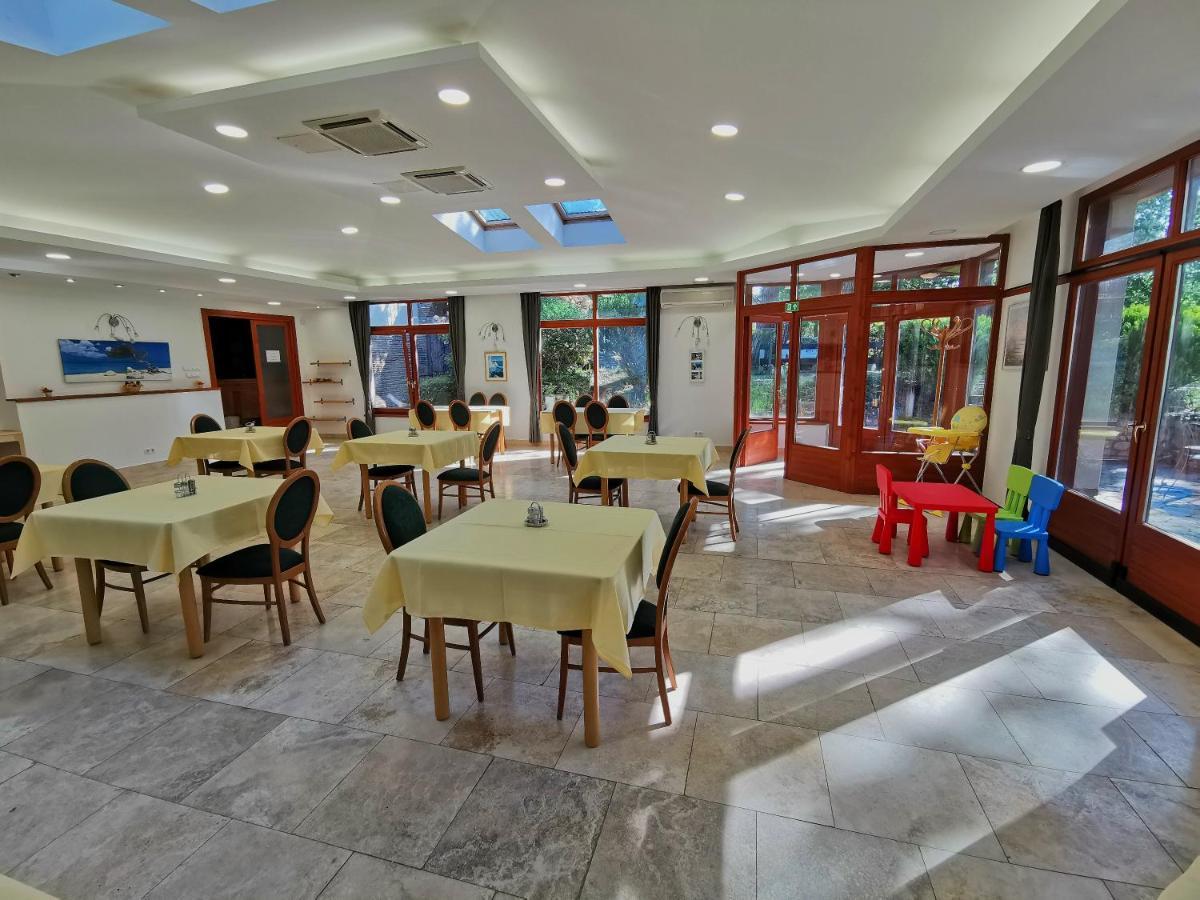 فندق Imola Garden Vendeghaz بالاتونفوريد المظهر الخارجي الصورة