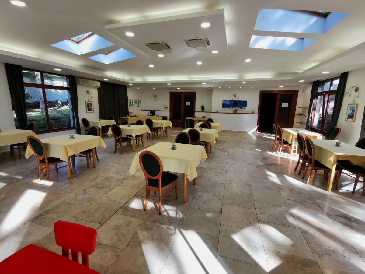 فندق Imola Garden Vendeghaz بالاتونفوريد المظهر الخارجي الصورة